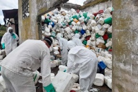Chivilcoy: La Provincia secuestró miles de envases vacíos de agroquímicos en un predio