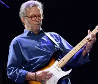 Subastan la guitarra de Eric Clapton