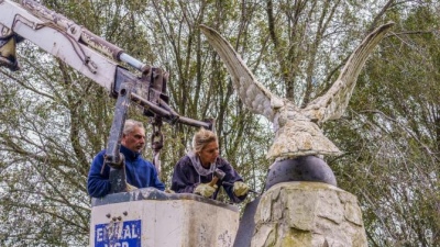 Mar del Plata: Recuperan la escultura Águila que pertenece al patrimonio de la ciudad desde 1909
