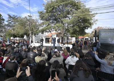 Moreno: Kicillof y Mariel Fernández encabezaron la reapertura del Museo “Florencio Molina Campos”