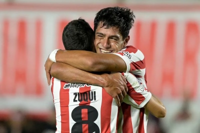 Estudiantes goleó a Tacuary y mantiene el puntaje ideal en la Copa Sudamericana