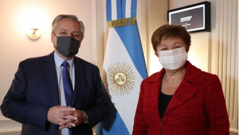 El directorio del Fondo Monetario Internacional aprobó el acuerdo con la Argentina