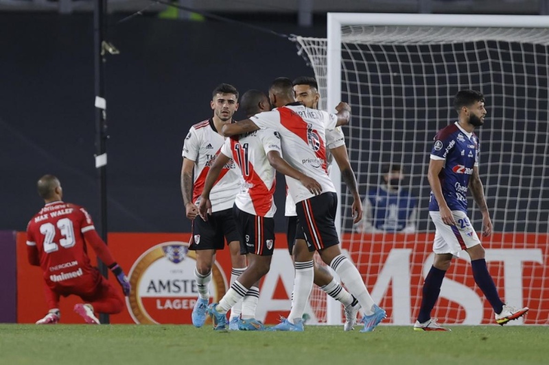 River sigue a paso firme: por Copa Libertadores, derrotó 2 a 0 a Fortaleza