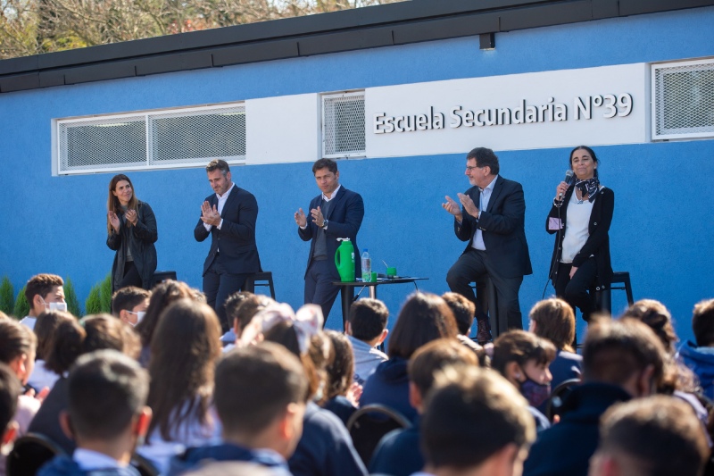 Pilar: Kicillof encabezó la inauguración de la Escuela Secundaria N° 39