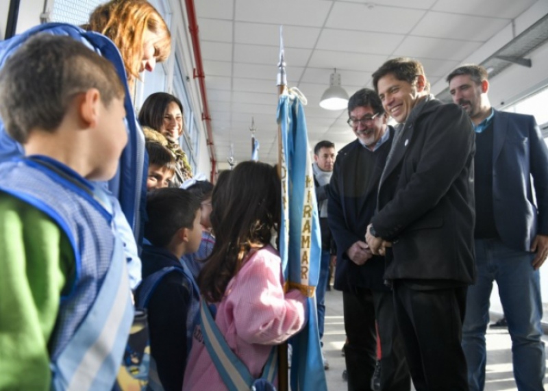 Miramar: Kicillof inauguró un nuevo edificio educativo