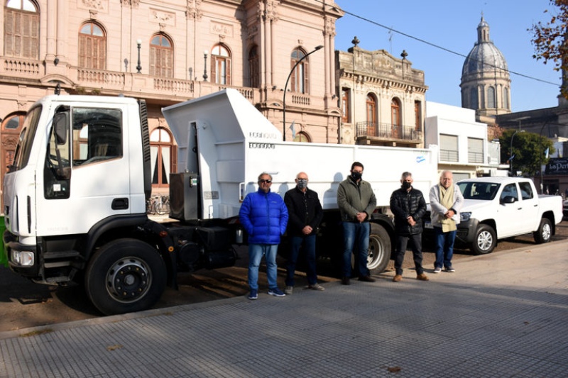 Chivilcoy: Presentan vehículos para reforzar la flota de la Dirección Vial y APS