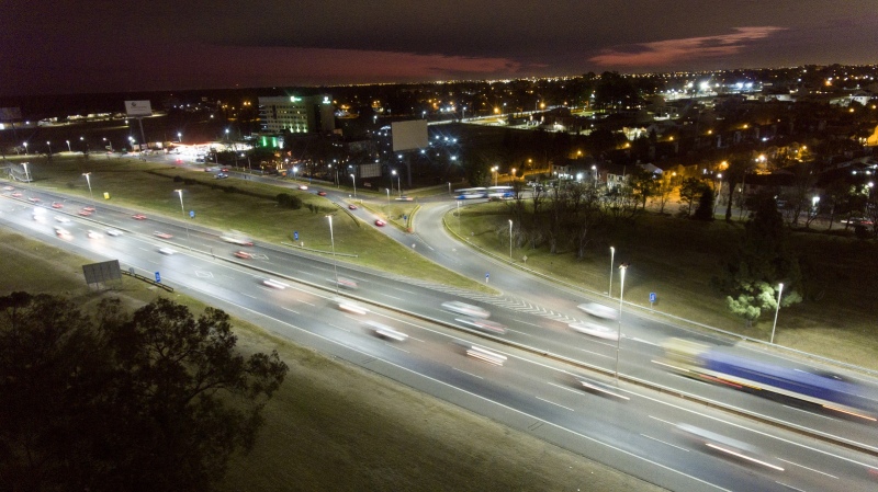 Iluminarán con LED las rutas y autopistas nacionales de 9 provincias
