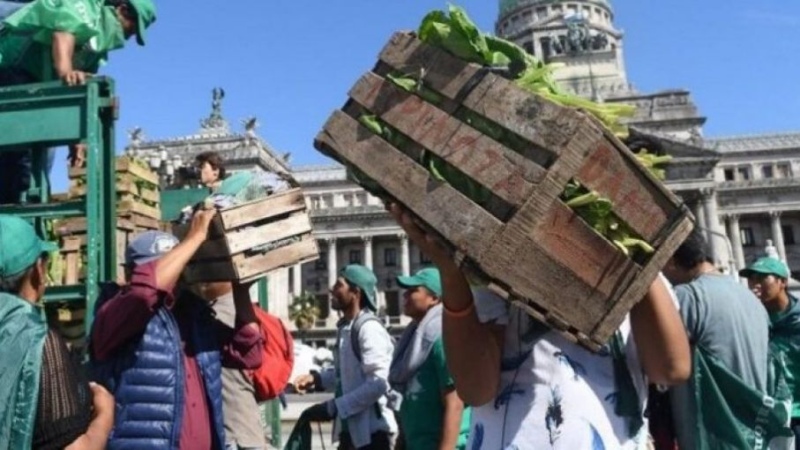 La Mesa Agroalimentaria Argentina realizará hoy un "verdurazo" y donará 20.000 kilos de alimentos