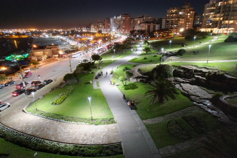 Mar del Plata: En la ciudad, Batán y Sierra de los Padres, ya son 53 las plazas con luces LED