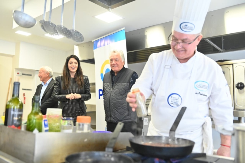 PAMI y el sindicato de gastronómicos lanzan cursos de cocina para afiliados de todo el país