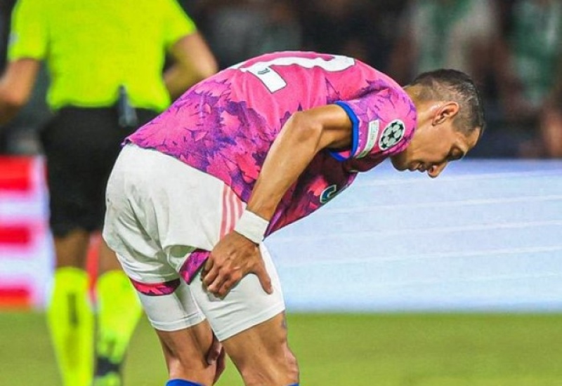 Un "Fideo" que preocupa: Dí María salió lesionado en un partido disputado con la Juventus
