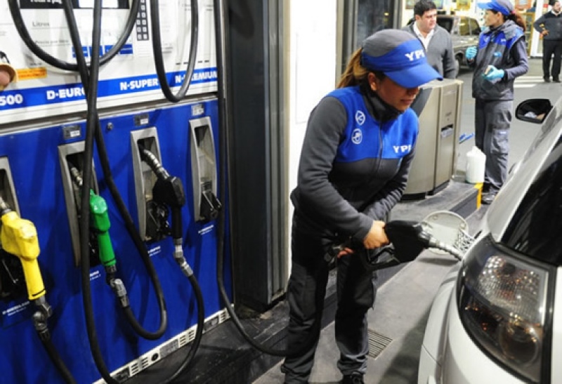 YPF aumentó sus combustibles un 6% en promedio en todo el país