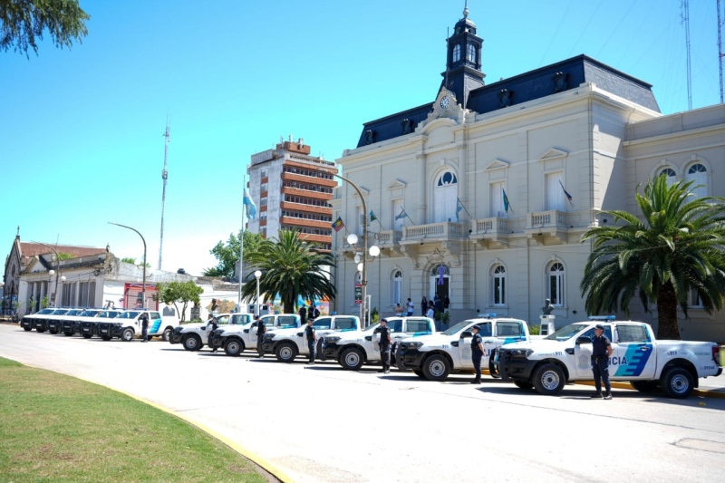 Chacabuco: La Provincia entregó 12 nuevos patrulleros para reforzar la seguridad