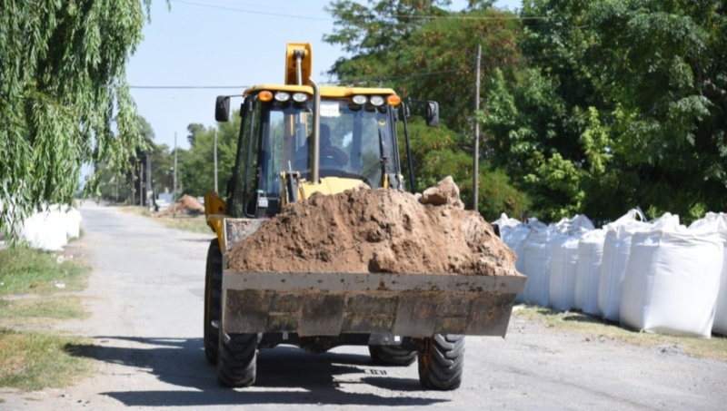 La Plata: Comenzaron los trabajos viales e hidráulicos sobre la avenida 161 de Los Hornos