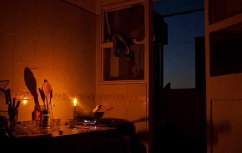 Más de 50.000 hogares del AMBA permanecen sin luz ante la ola de calor