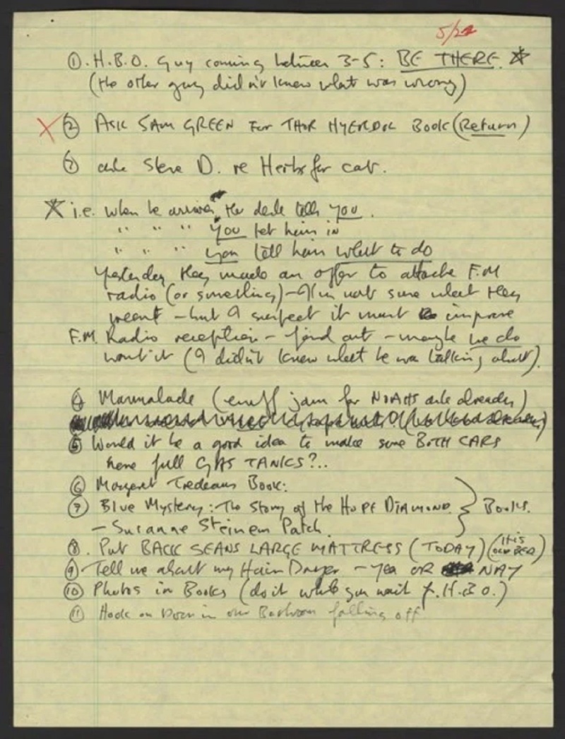 John Lennon: Sale a la luz una lista de tareas del hogar escrita a mano para su asistente