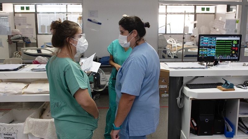 Kicillof y Cuattromo anunciaron línea de créditos para enfermeros y enfermeras bonaerenses