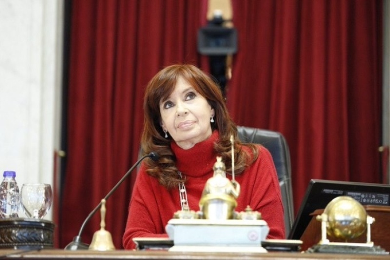 Cristina Kirchner cuestionó la tapa de un diario y lo acusó de apelar a “desinformación y confusión”