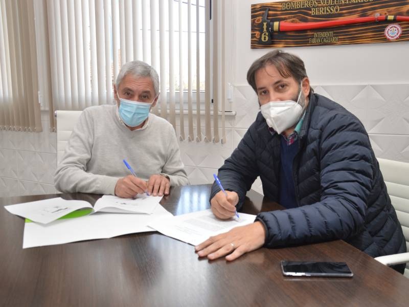 Berisso: Cagliardi firmó un convenio con la Fundación Banco Provincia