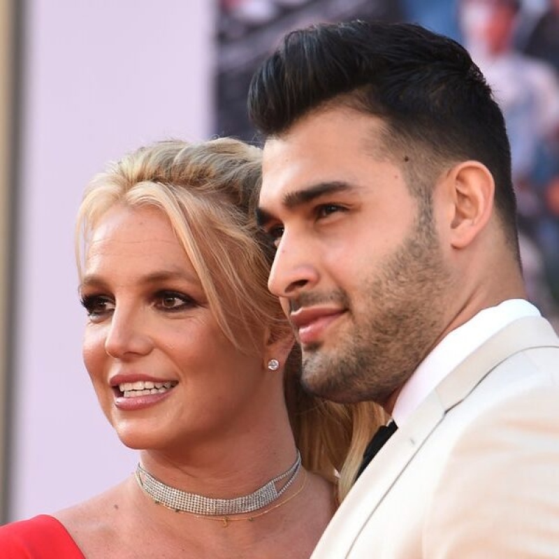 Britney Spears anunció que se va a casar con un modelo y entrenador personal