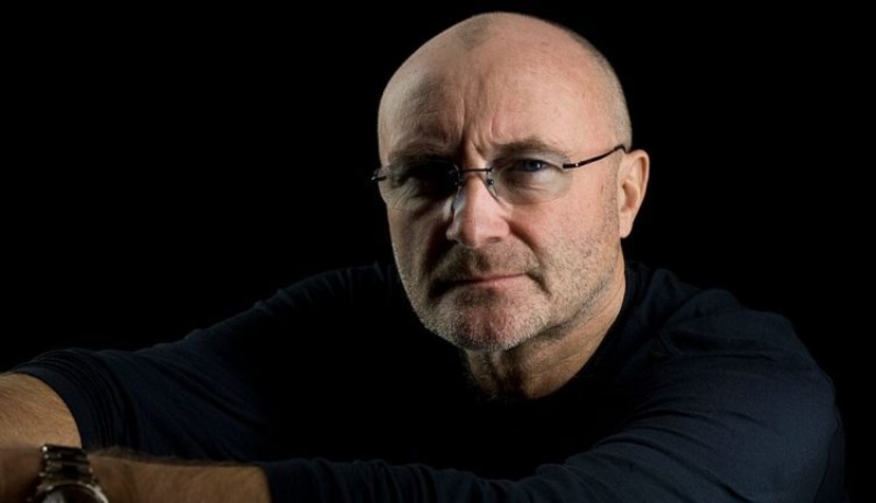 Phil Collins y su complicado estado de salud: “Apenas puedo sostener un palo con las manos”