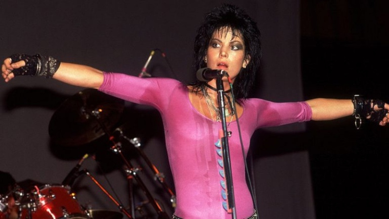 Joan Jett: 63 años cumple la cantante, guitarrista y compositora