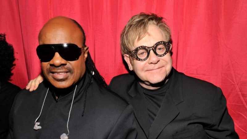 Finish Line: la canción que vuelve a reunir a Elton John con Stevie Wonder