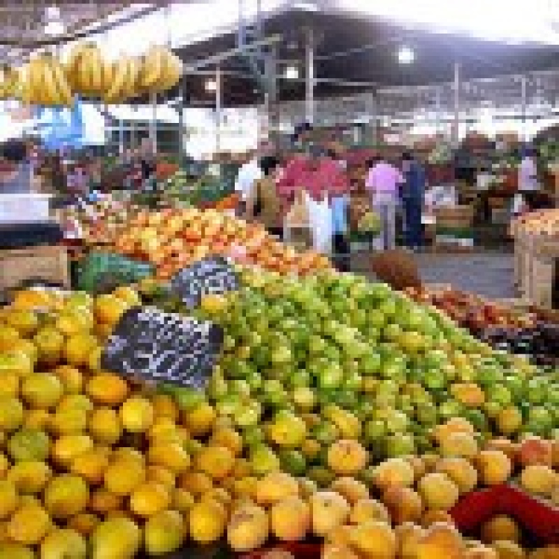 Comenzó otra semana de precios accesibles en el Mercado Central de La Plata
