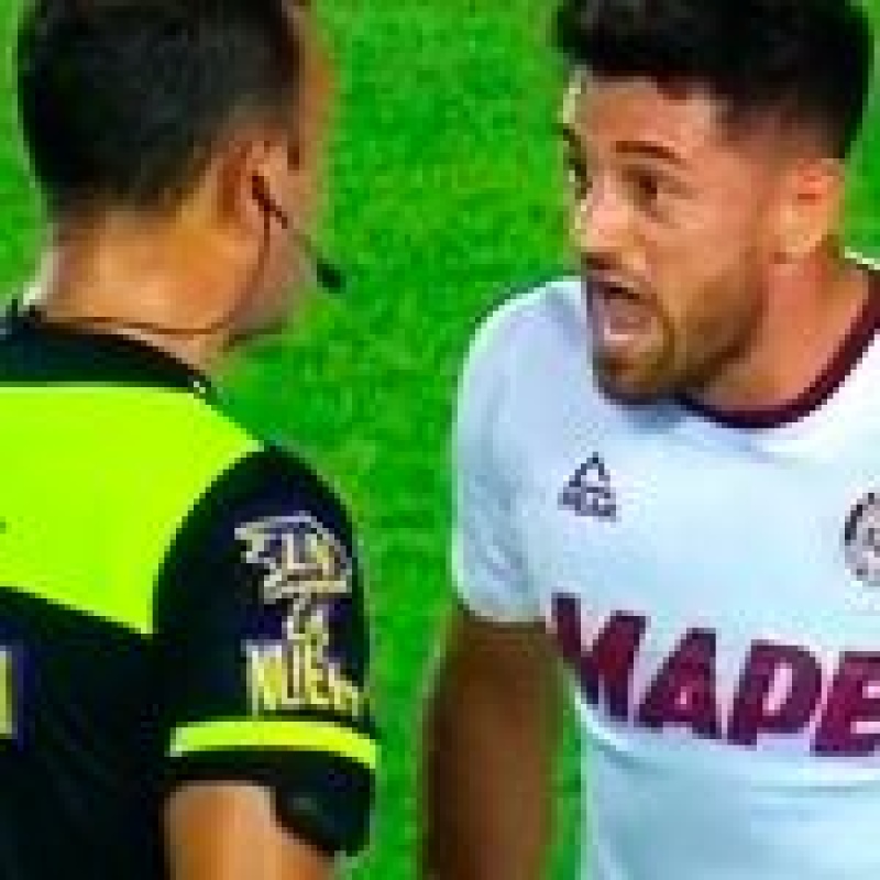 Grave denuncia del árbitro Darío Herrera contra el futbolista de Lanús Lautaro Acosta