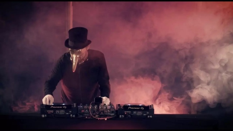 Claptone, el DJ alemán que juega al misterio: “Muchos vocalistas le temen a la electrónica”