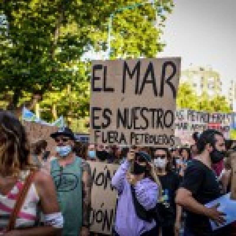 Mar del Plata: Se realizó una multitudinaria marcha contra la explotación petrolera