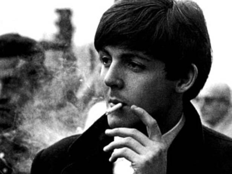 ¿Cuál fue la primera canción escrita por Paul McCartney?