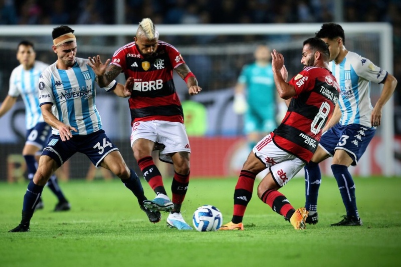 Copa Libertadores: Racing Club igualó con Flamengo en Avellaneda