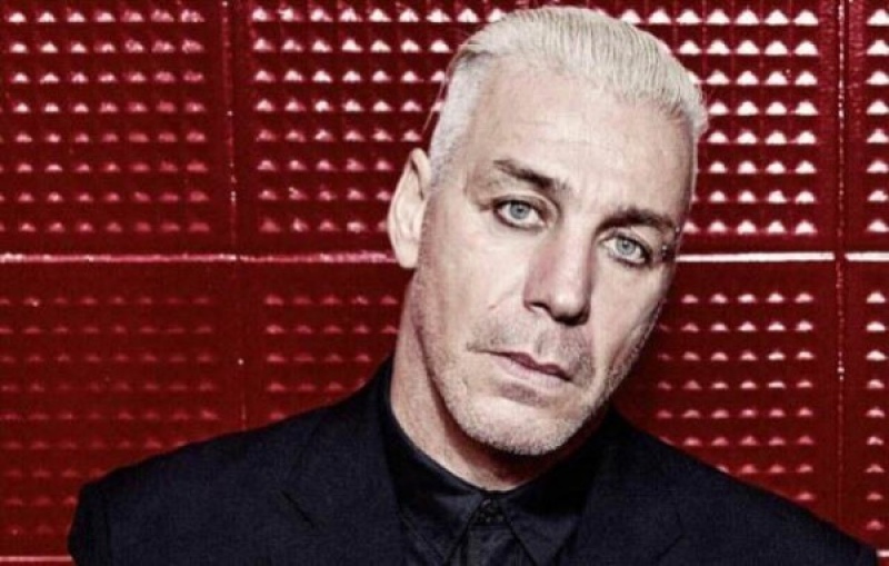 Till Lindemann, vocalista de Rammstein, acusada de drogar y abusar a varias seguidoras