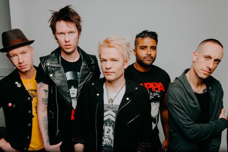 Sum 41 lanza su nuevo disco y anuncia las fechas de su gira de despedida